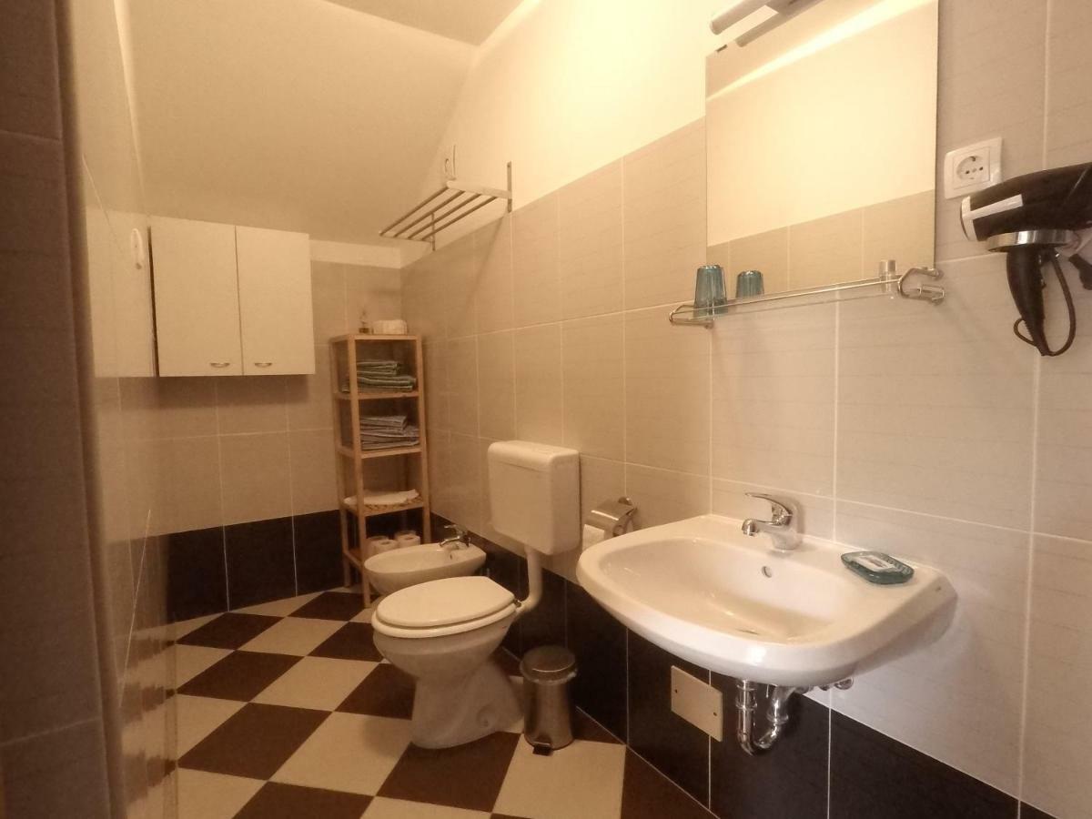 Apartments Pegla Nerezine Kültér fotó