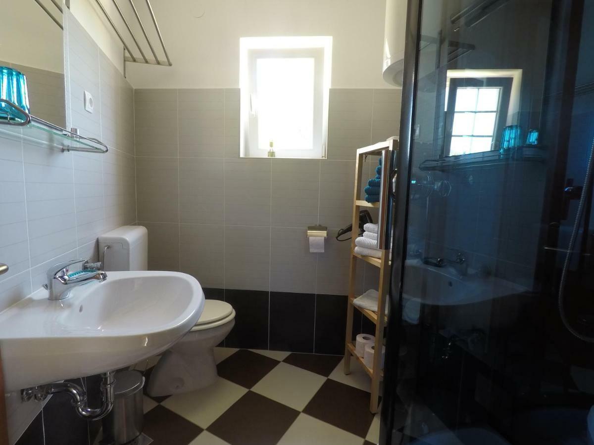 Apartments Pegla Nerezine Kültér fotó